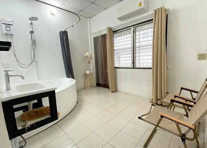 Cheap House 7min Next To Bts Kasetsart , 5 Bedroom Villa Bangkok